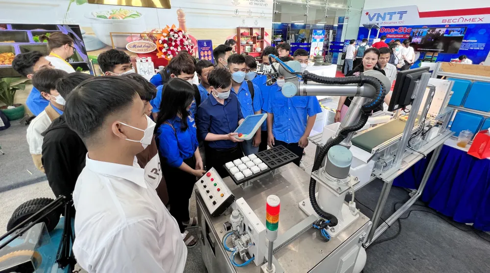 Triển lãm quy tụ những doanh nghiệp điển hình của Bình Dương trong hoạt động khoa học và công nghệ.