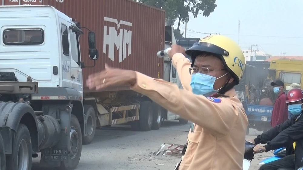 Ảnh ghi nhận thường xuyên xảy ra tình trạng kẹt xe tại ngã tư 550 vào năm 2021. Ảnh: LÊ ÁNH