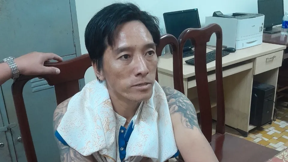 Toàn bị bắt sau 1 giờ gây án. Ảnh: DH Toàn bị bắt sau 1 giờ gây án. Ảnh: DH