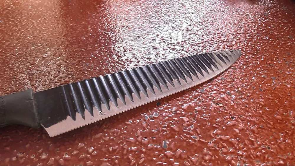 Hung khí hai thanh niên dùng để uy hiếp người dân cướp tài sản. Ảnh: LA Hung khí hai thanh niên dùng để uy hiếp người dân cướp tài sản. Ảnh: LA