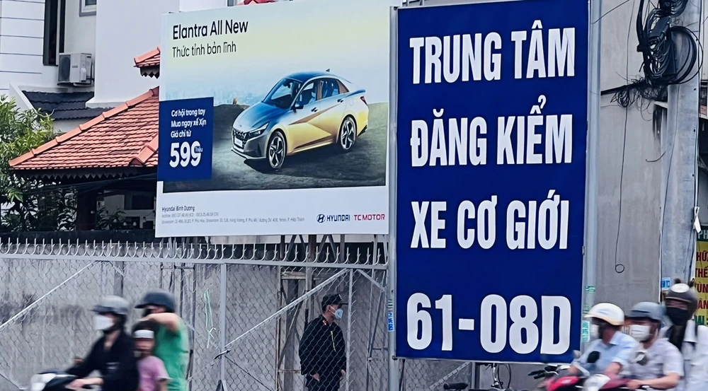 Lực lượng Cảnh sát cơ động kiểm soát nghiêm ngặt.