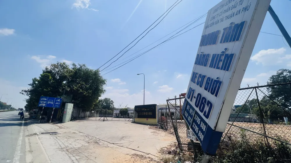 Trung Tâm đăng kiểm xe cơ giới 61-06D đã đóng cửa từ năm 2022. Ảnh: LÊ ÁNH