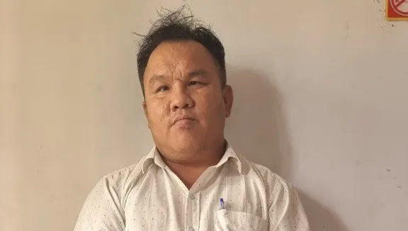 Phong khai nhận đã chiếm đoạt khoảng 10 tỉ đồng. Ảnh: CACC