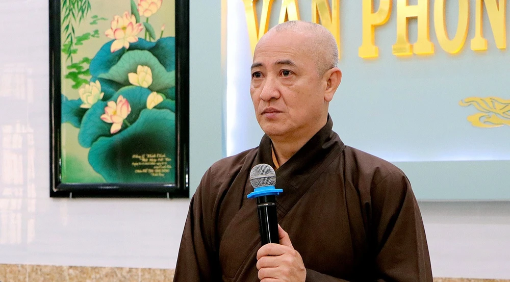 Hòa thượng Thích Huệ Thông khuyến cáo người dân không nên chuyển tiền cho những kẻ lừa đảo