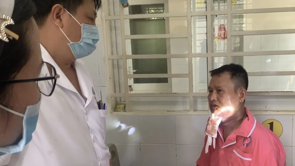 Anh Phượng đang được điều trị tại bệnh viện đa khoa tỉnh Bình Dương. Ảnh: LA Anh Phượng đang được điều trị tại bệnh viện đa khoa tỉnh Bình Dương. Ảnh: LA