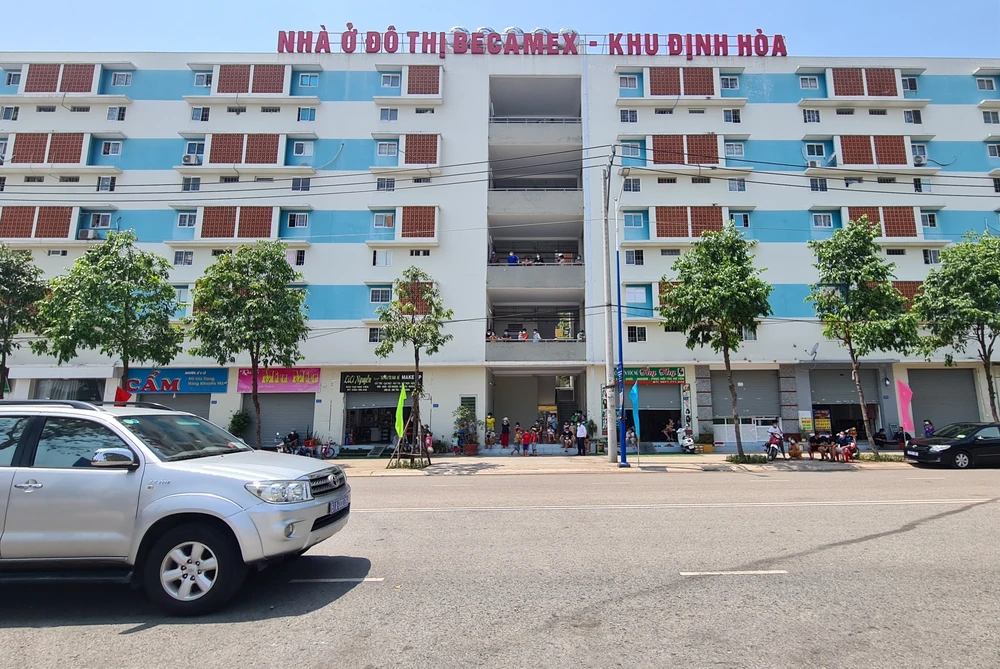 Bình Dương sẽ đầu tư xây dựng ít nhất 1 triệu căn hộ nhà ở xã hội cho đối tượng thu nhập thấp, công nhân khu công nghiệp giai đoạn 2021-2030. Ảnh: LÊ ÁNH