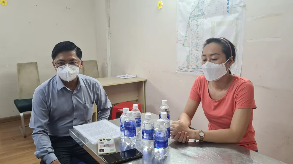 Ông Võ Thanh Quan (trái) công khai xin lỗi nhưng bà HTPL không chấp nhận. Ảnh: LÊ ÁNH