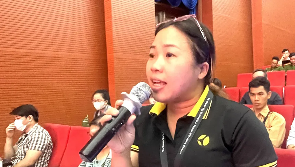 Đại diện các doanh nghiệp chia sẻ những khó khăn. Ảnh: LA Đại diện các doanh nghiệp chia sẻ những khó khăn. Ảnh: LA