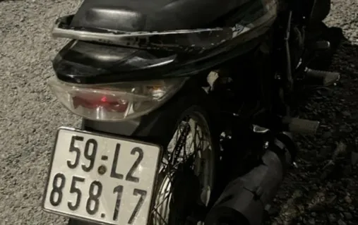 Chiếc xe máy của nạn nhân được cơ quan công an thu giữ. Ảnh: CACC Chiếc xe máy của nạn nhân được cơ quan công an thu giữ. Ảnh: CACC