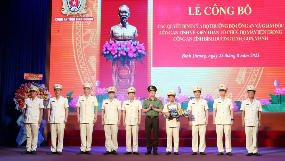 Lãnh đạo của phòng Cảnh sát điều tra tội phạm về tham nhũng, kinh tế, buôn lậu, môi trường. Ảnh: LA