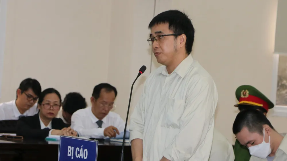 Bị cáo Nguyễn Kiên Cường đã nhận hối lộ hơn 8,3 tỉ đồng. Ảnh: LA nhận hối lộ (1).JPG