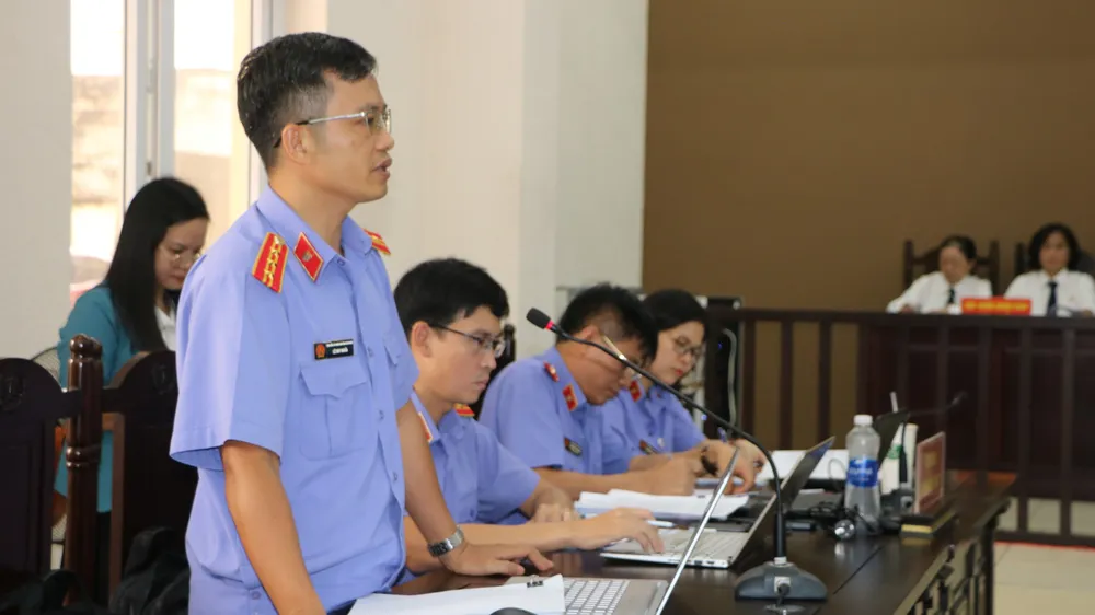 VKS giữ nguyên truy tố như cáo trạng. Ảnh: LA IMG_7320.JPG