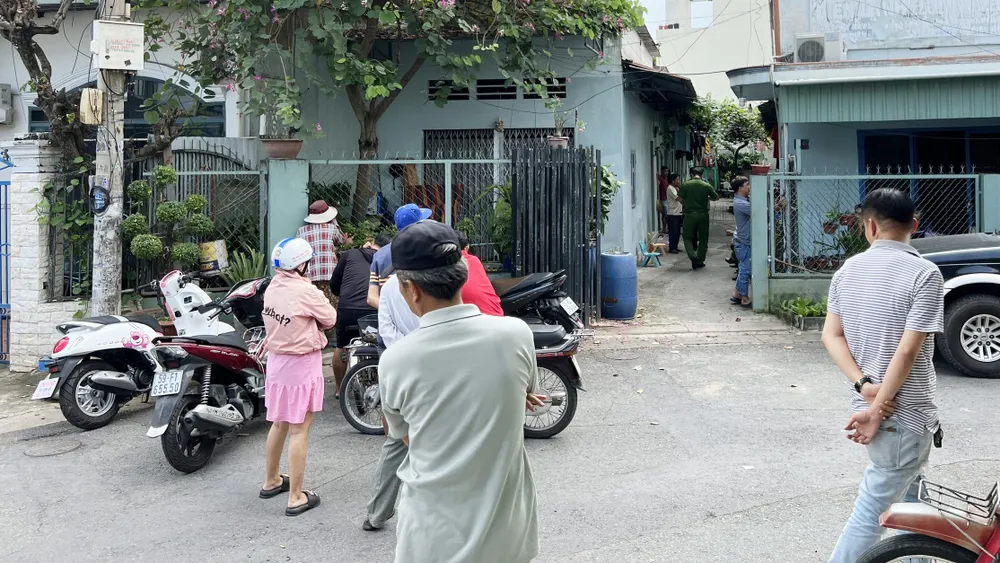 Khu vực phòng trọ , nơi xảy ra vụ việc. Ảnh: XĐ án mạng (2).jpg