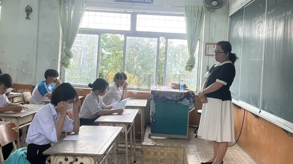 cán bộ ở Bình Dương