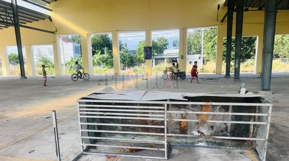 Chợ Tân Thành xây dựng hết 6 tỉ đồng nhưng lại bỏ hoang