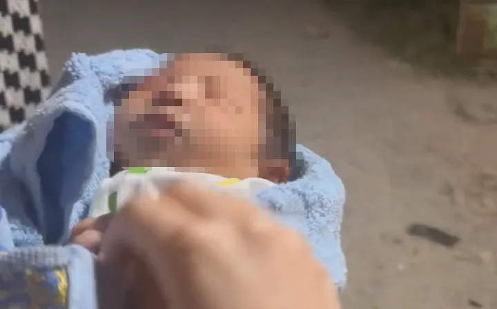 bé gái sơ sinh (2).jpg