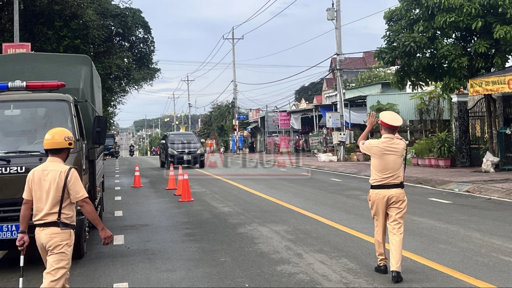 Cảnh sát giao thông (2).JPG