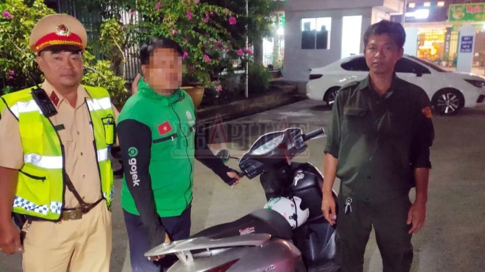 Bình Dương: Người xe ôm theo dõi CSGT rồi gạ lấy tiền người vi phạm