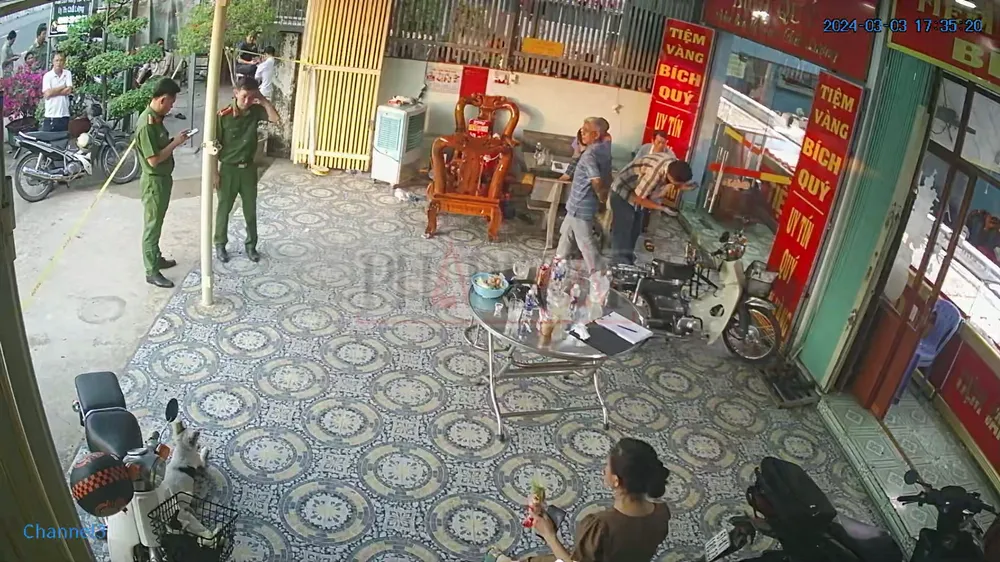 cướp tiệm vàng (5).jpg