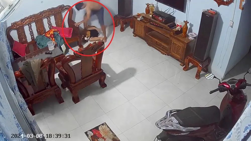 đánh đập dã man (2).jpg