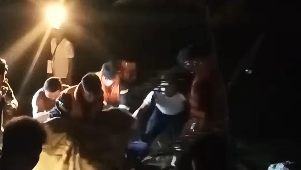 nước cuốn trôi