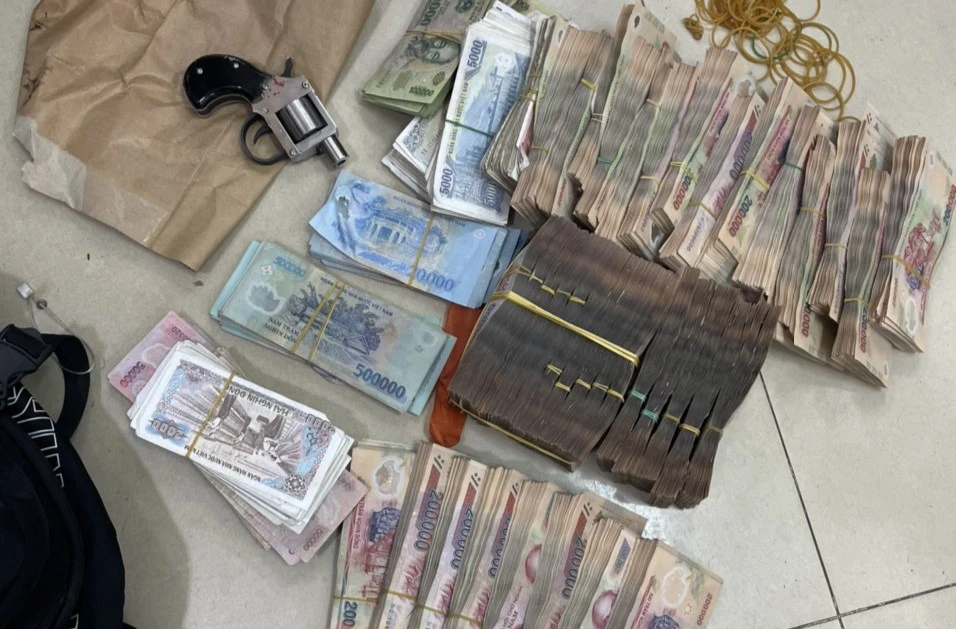 cướp ngân hàng (3).jpg