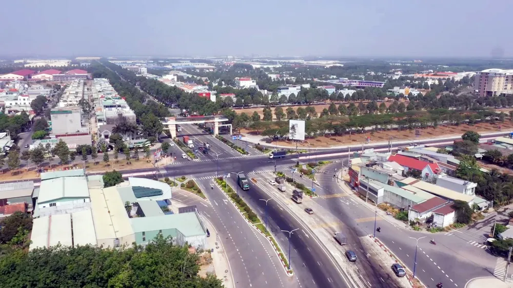 Bàu Bàng có thế mạnh phát triển ngành công nghiệp hỗ trợ, công nghiệp ứng dụng công nghệ cao. Ảnh: HOÀNG TÚ bàu bàng (2).jpg