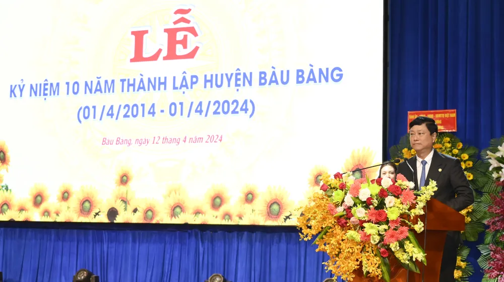 Ông Võ Văn Minh, Chủ tịch UBND tỉnh Bình Dương phát biểu tại buổi lễ. Ảnh: HOÀNG TÚ _BPZ0715.JPG