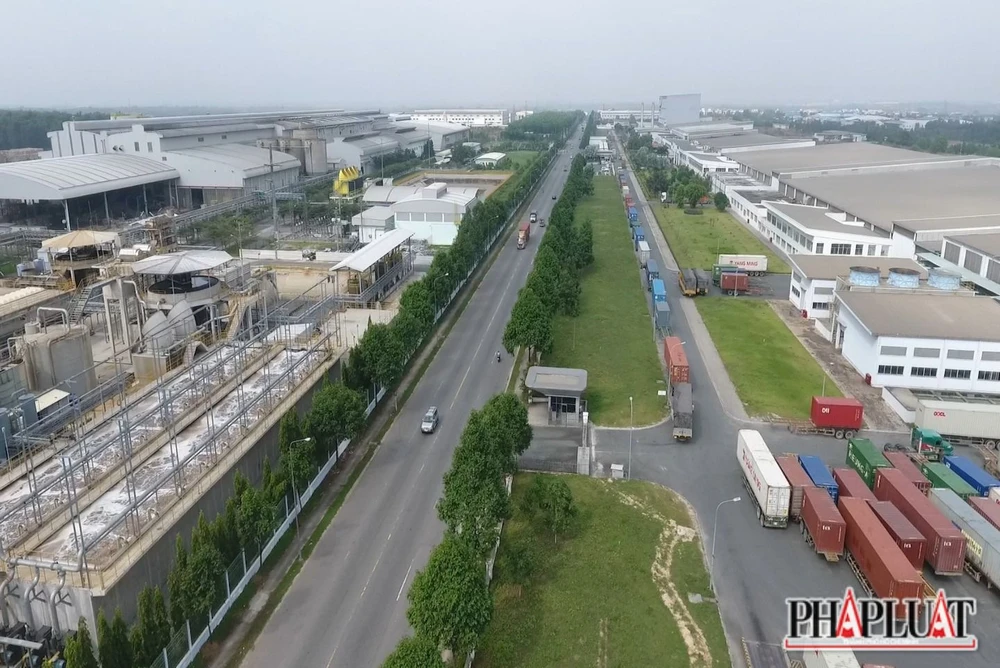 Bến Cát có hơn 4000 ha diện tích đất công nghiệp. Ảnh: LÊ ÁNH Bến Cát (5).jpg
