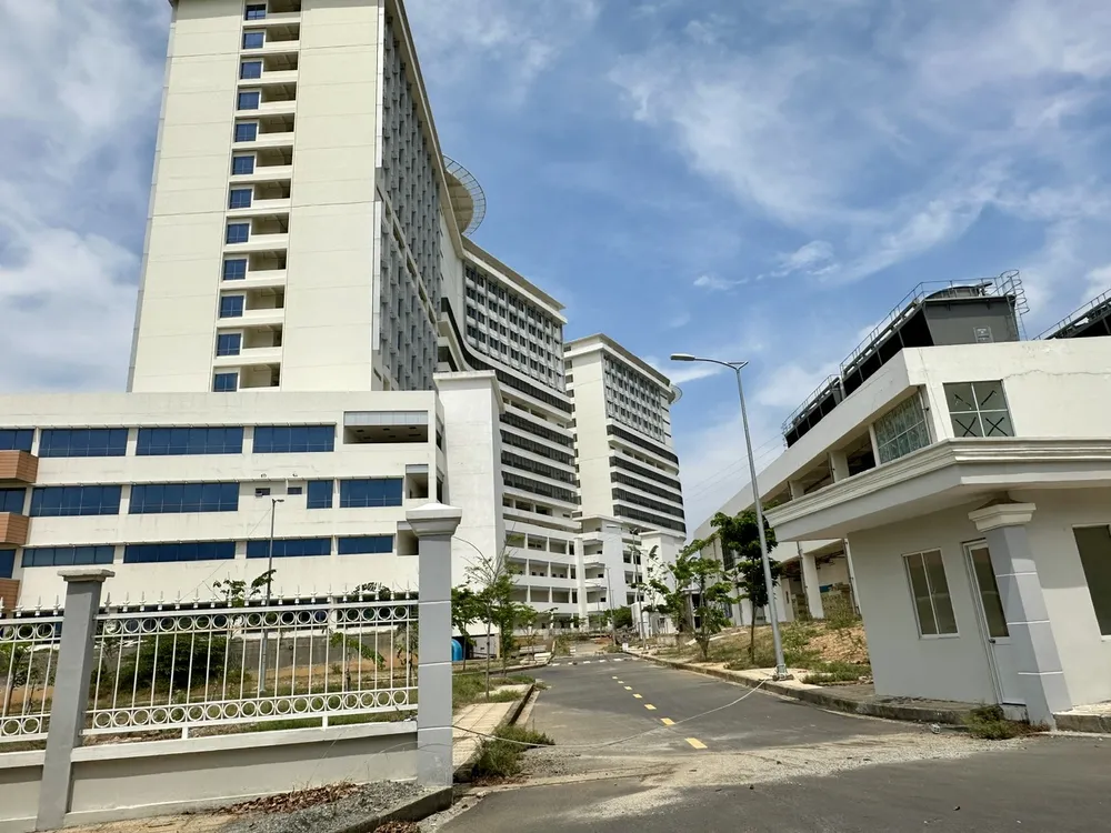 Bệnh viện đa khoa tỉnh Bình Dương (1500 giường) vẫn chưa thể đưa vào sử dụng. Ảnh: LA z5660016566567_4e5bde96451dfa15a8e52f3b8612ac8e.jpg