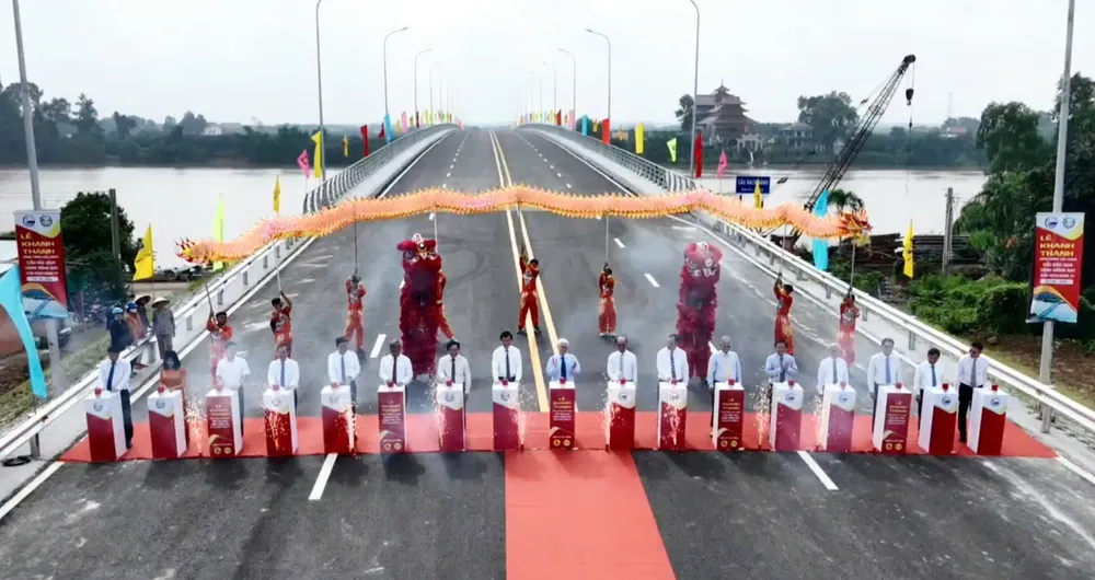 Sáng 23-9, cầu Bạch Đằng 2 chính thức khánh thành và thông xe.