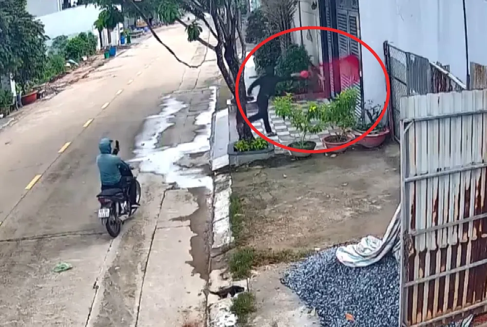 khủng bố tinh thần.jpg