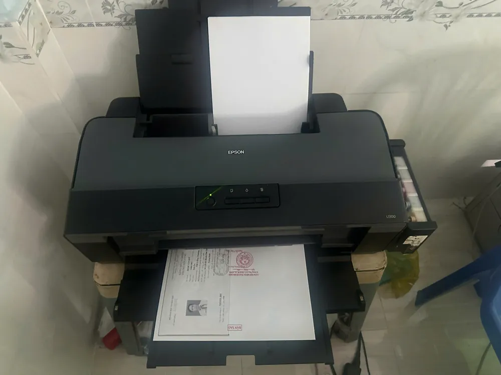 Máy in dùng để làm giả giấy tờ. bằng thạc sĩ (3).jpg