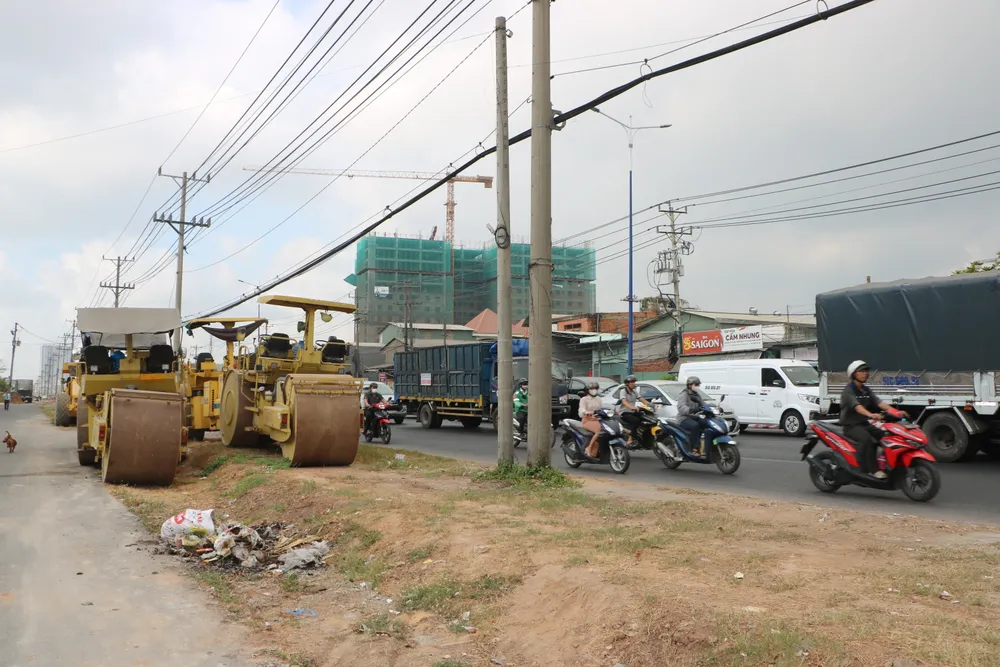Những tháng cuối năm, Bình Dương tập trung đẩy nhanh các dự án giao thông trọng điểm, kết nối vùng. Ảnh: LA IMG_3940.JPG