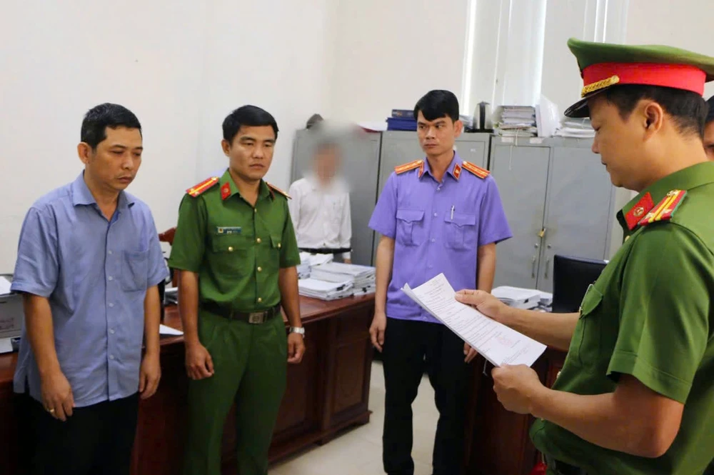 phó chủ tịch (1).jpg