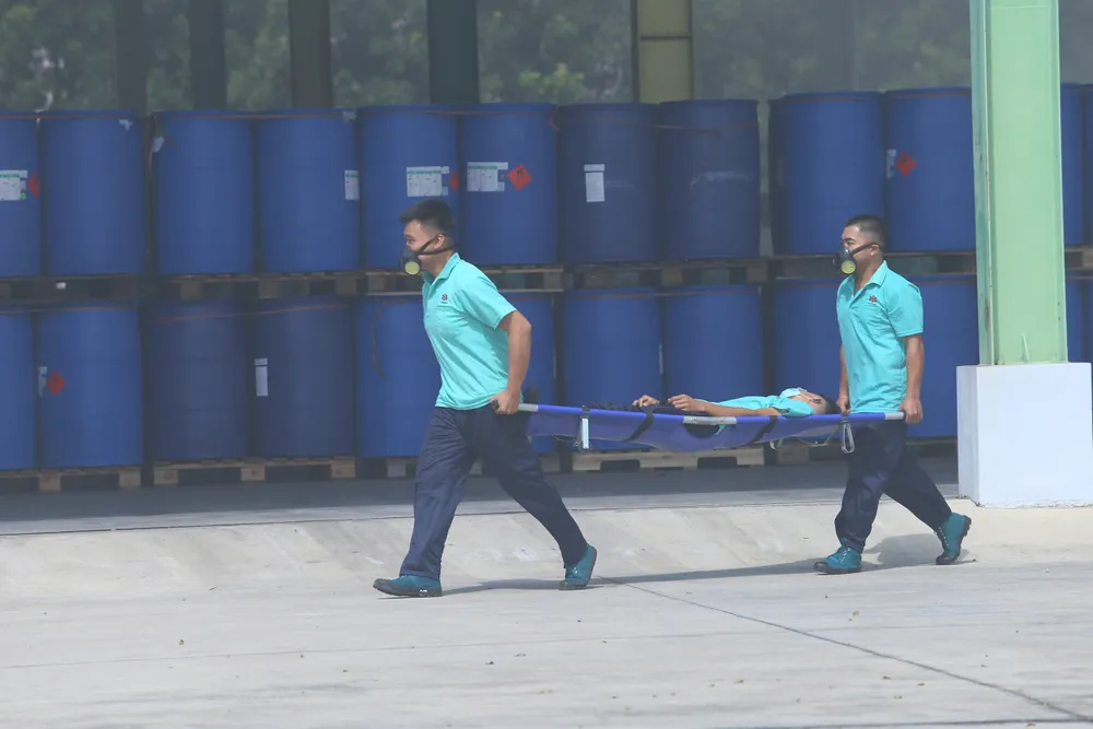 Diễn tập phương án ứng phó sự cố môi trường do cháy tại công ty. z5968264583108_0d95d76bade12115e26a33c0a78fd52b.jpg