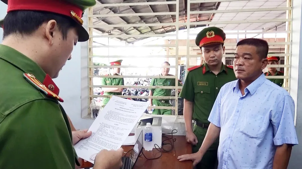 căn nhà trái phép (1).jpg