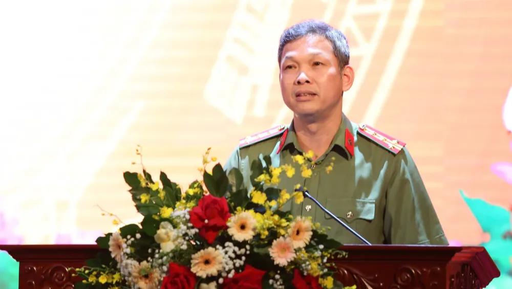Đại tá Tạ Văn Đẹp, Giám đốc Công an tỉnh Bình Dương phát biểu tại buổi lễ. Phó Giám đốc (3).jpg