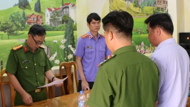 bị khởi tố (1).jpg