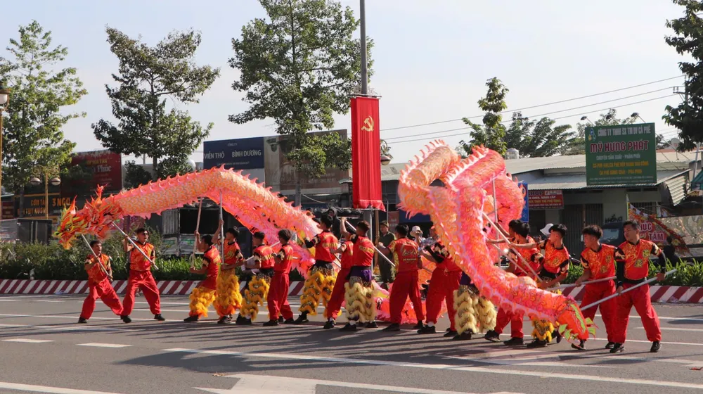 lân sư rồng (2).jpg