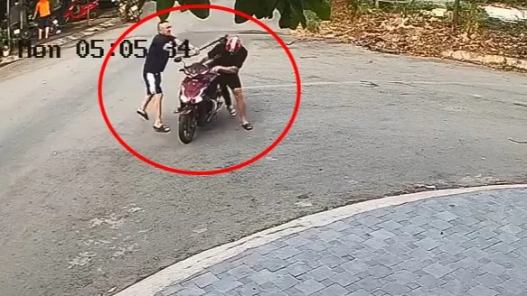 gậy bóng chày....jpg