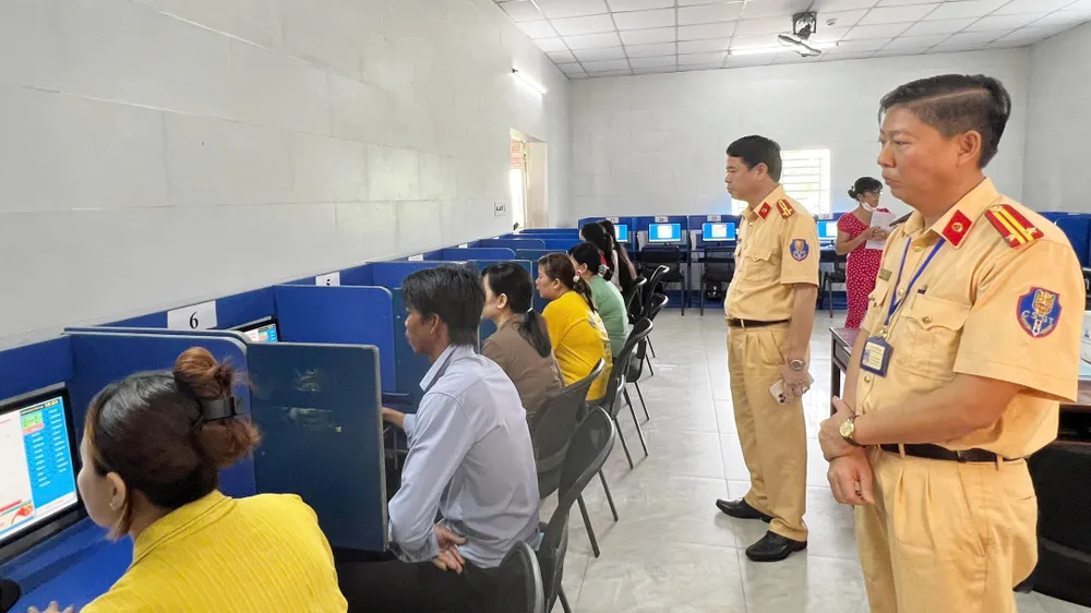 giấy phép lái xe (2).jpg