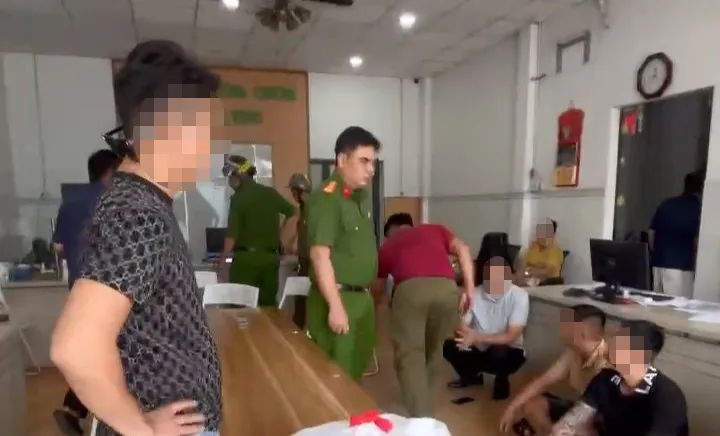 sổ hồng giả.jpg