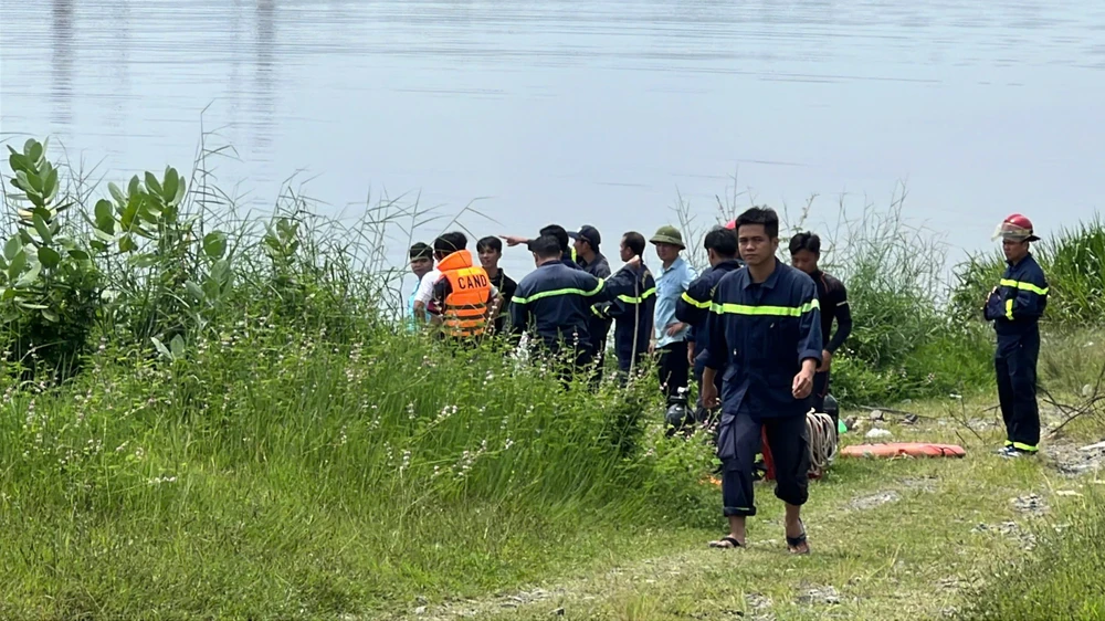 nam sinh đuối nước, (2).jpg