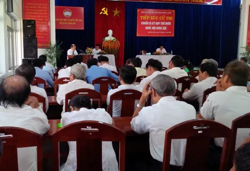 Đà Nẵng: Cử tri ngủ gục, chỉ hai người phát biểu ảnh 1