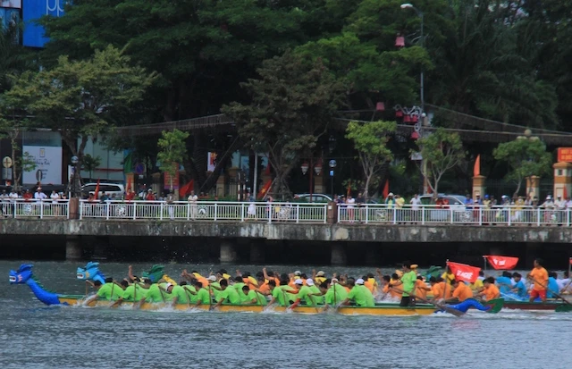 Đà Nẵng chấn chỉnh cán bộ dùng phương tiện công đi lễ hội ảnh 1