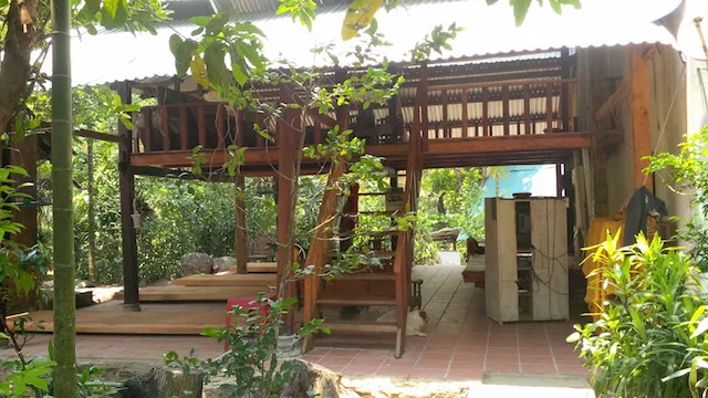 Ngôi nhà gỗ tại khu du lịch sinh thái Trường Mai