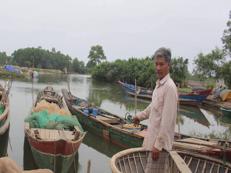 Ngư dân Lộc Vĩnh (huyện Phú Lộc, tỉnh Thừa Thiên Huế) vẫn đang ngóng chờ hỗ trợ sau sự cố môi trường biển. Ảnh: NGUYỄN DO.
