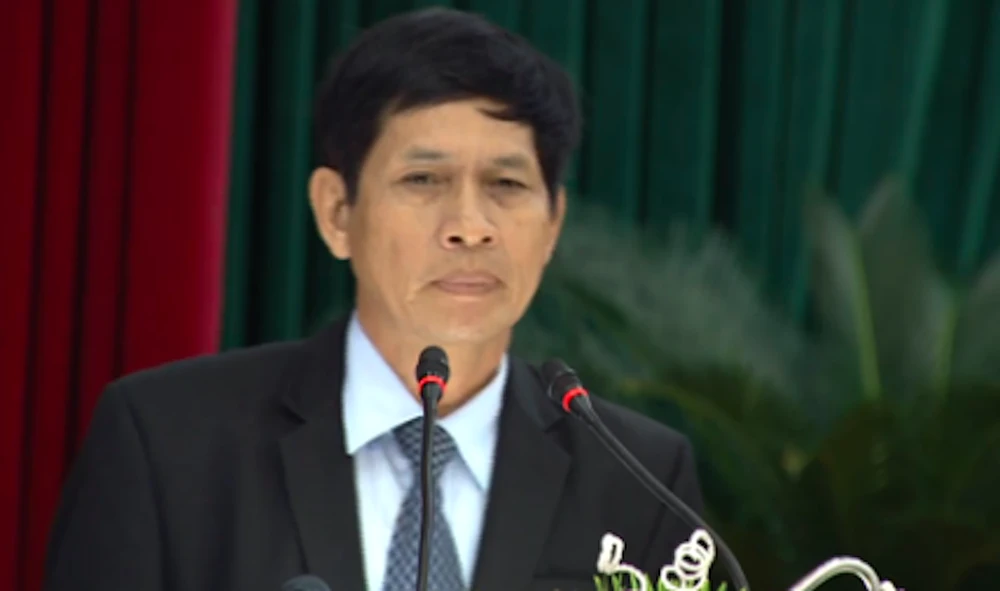 Ông Huỳnh Văn Hùng, Giám đốc Sở Văn hoá, Thể thao TP Đà Nẵng trả lời chất vấn. Ảnh: LÊ PHI.