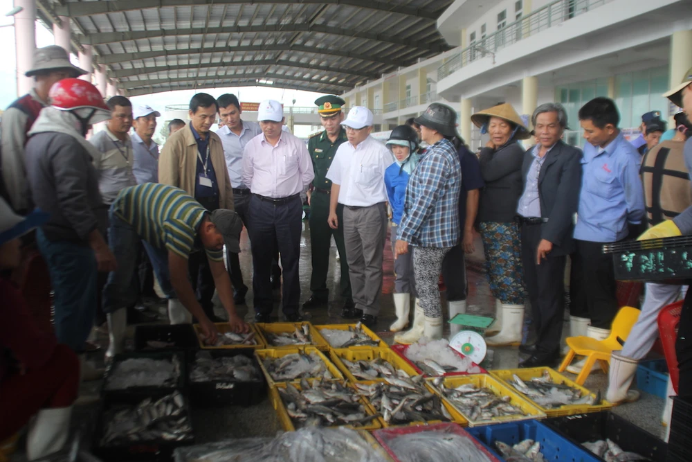 Buộc kê khai xuất xứ hải sản, rau củ trước khi vào chợ ảnh 2